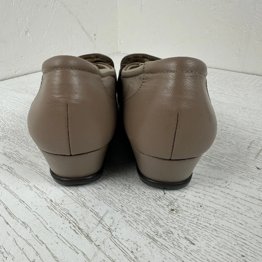 SAS Tripad Comfort Easier Womens 9 N Taupe Leather Wedge‎ Loafers Slip On Shoes